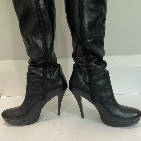 Guess Hearne Black Leather Knee-High Stiletto Boots Size 7.5 calf panel - Picture 8 of 16